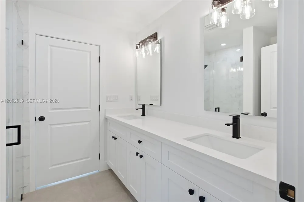 6421 SW 59th Ave South Miami, FL 33143