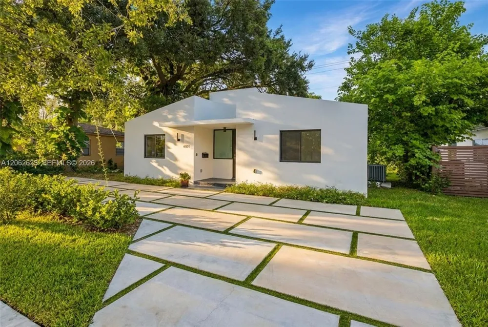 6421 SW 59th Ave South Miami, FL 33143