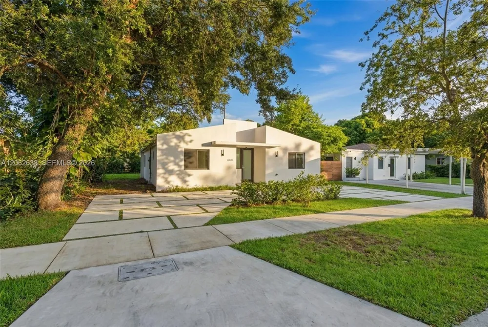 6421 SW 59th Ave South Miami, FL 33143