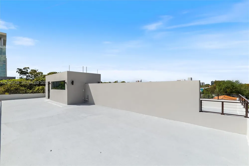 1748 SW 21st Ter #right Miami, FL 33145