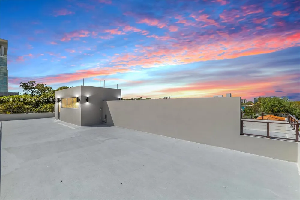 1748 SW 21st Ter #right Miami, FL 33145