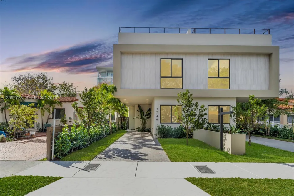 1748 SW 21st Ter #right Miami, FL 33145