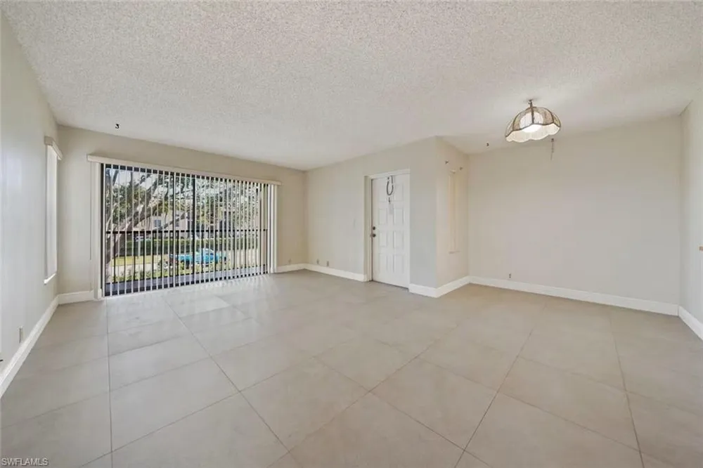 802 Sky Pine Way #E2 Green Acres, FL 33415