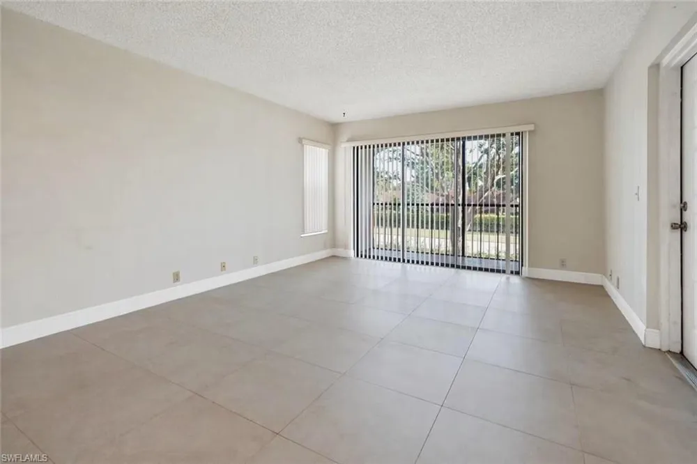 802 Sky Pine Way #E2 Green Acres, FL 33415