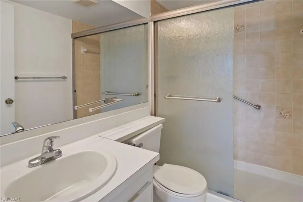 802 Sky Pine Way #E2 Green Acres, FL 33415