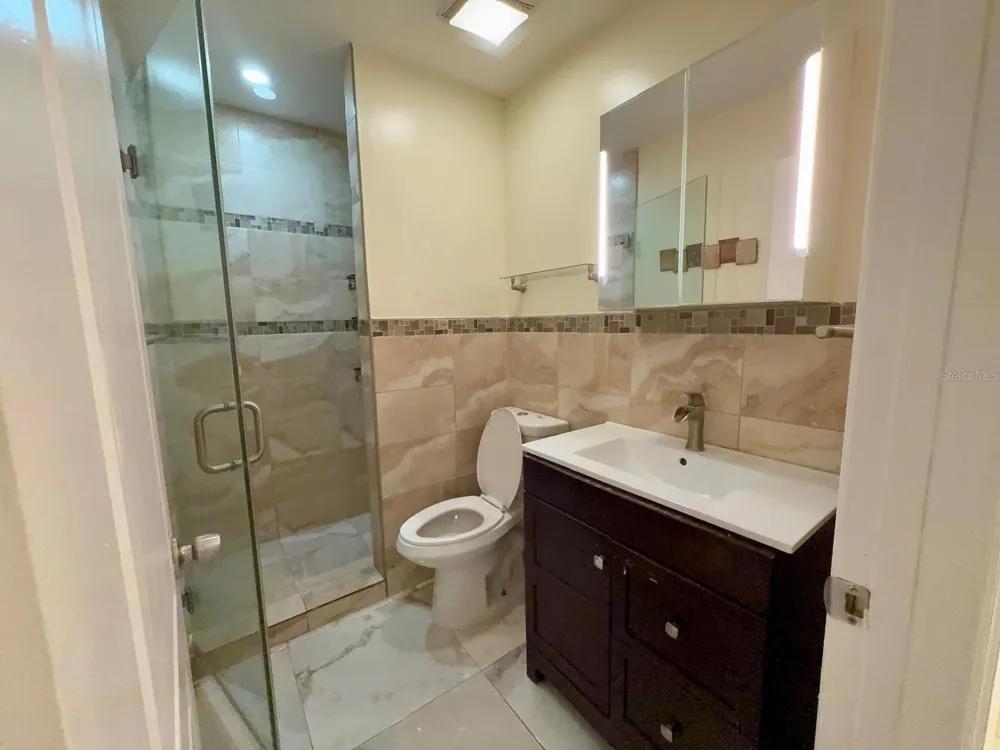 9109 W HILLSBOROUGH AVENUE #J109 Tampa, FL 33615