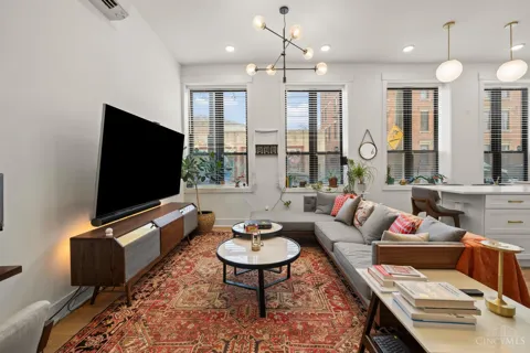1909 Race Street #1