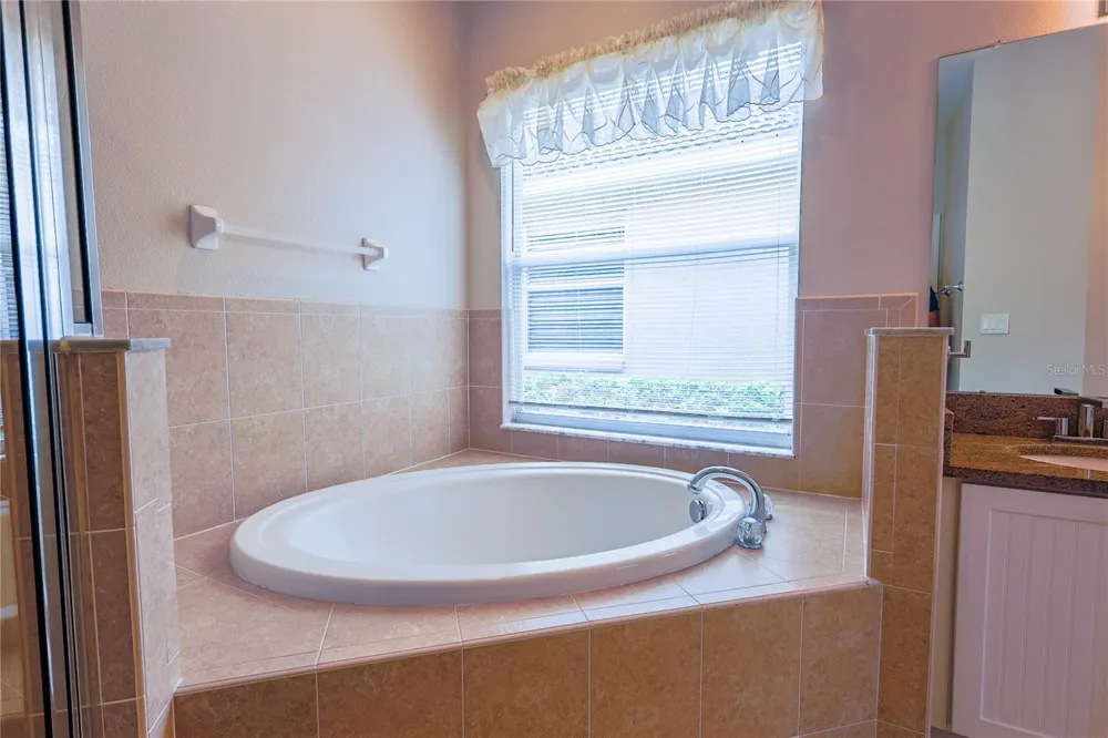 18014 JAVA ISLE DRIVE Tampa, FL 33647