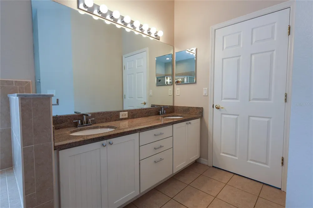 18014 JAVA ISLE DRIVE Tampa, FL 33647