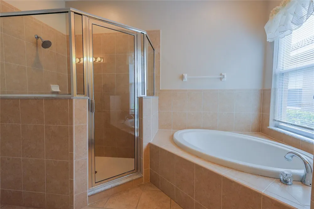 18014 JAVA ISLE DRIVE Tampa, FL 33647