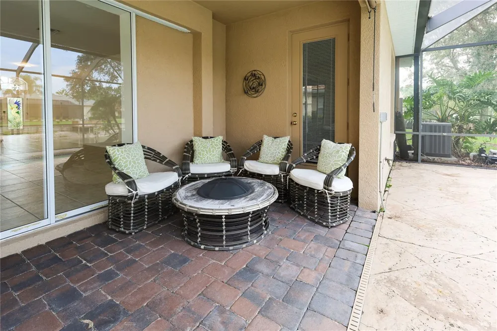 18014 JAVA ISLE DRIVE Tampa, FL 33647