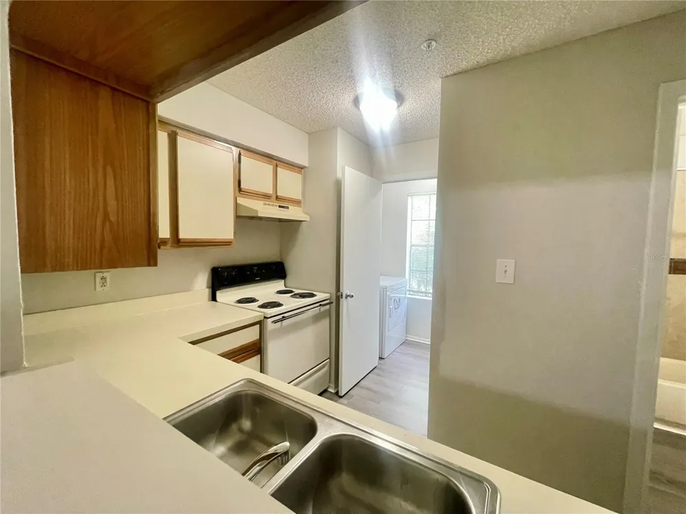 199 AFTON SQUARE #308 Altamonte Springs, FL 32714