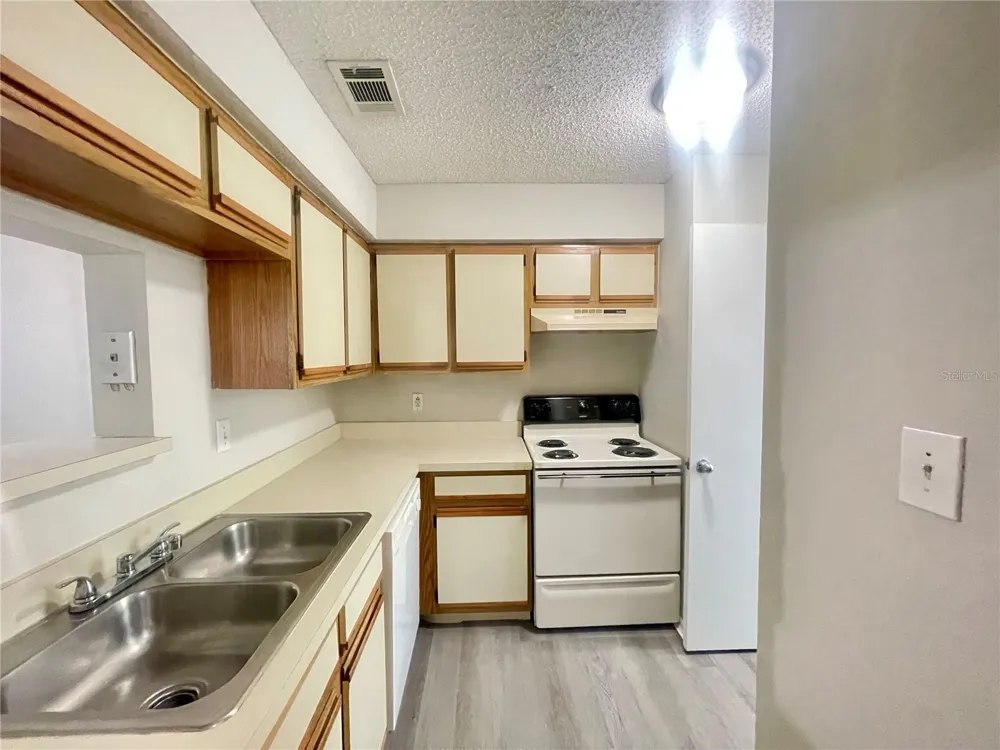 199 AFTON SQUARE #308 Altamonte Springs, FL 32714