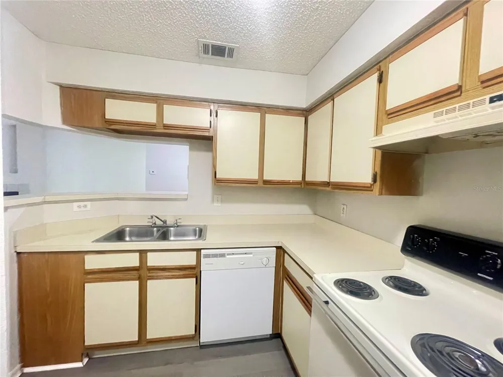 199 AFTON SQUARE #308 Altamonte Springs, FL 32714