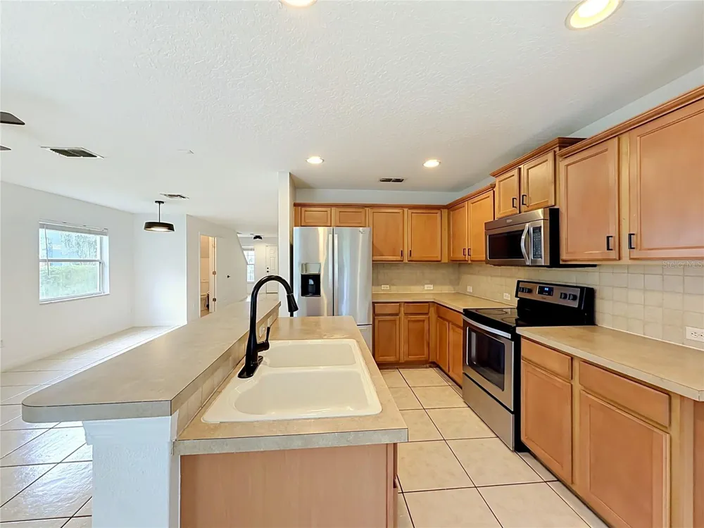 12705 LEXINGTON SUMMIT STREET Orlando, FL 32828
