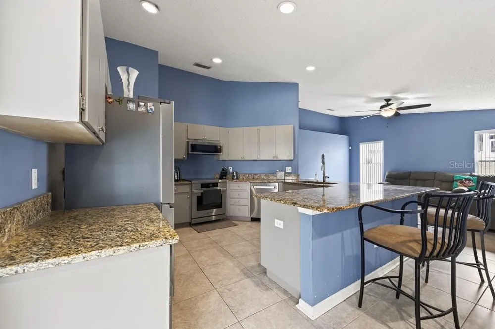 4609 OAK RIVER CIRCLE Valrico, FL 33596