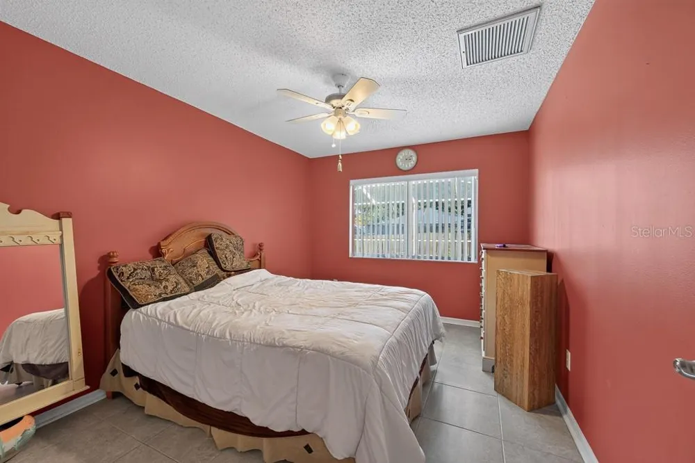 4609 OAK RIVER CIRCLE Valrico, FL 33596