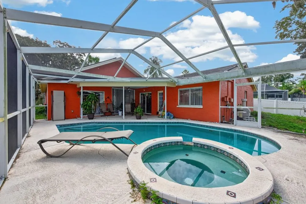 4609 OAK RIVER CIRCLE Valrico, FL 33596