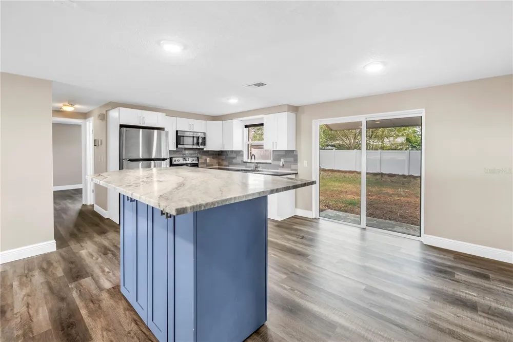 518 62ND AVENUE NE St Petersburg, FL 33702