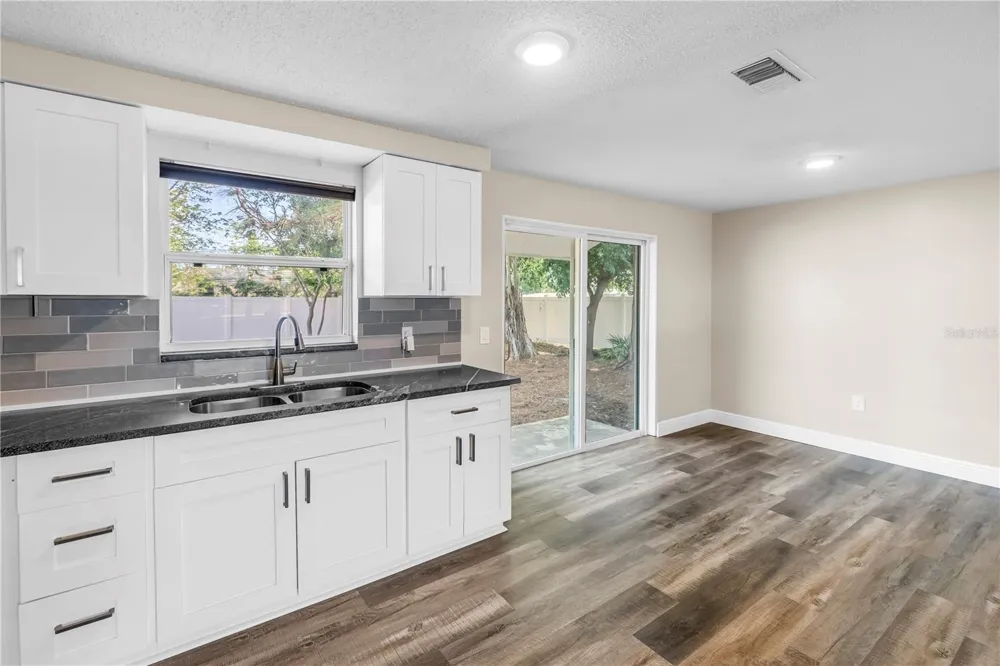 518 62ND AVENUE NE St Petersburg, FL 33702