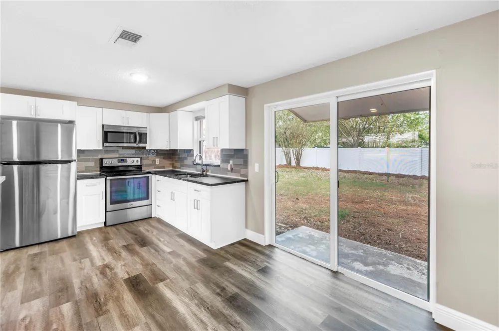 518 62ND AVENUE NE St Petersburg, FL 33702
