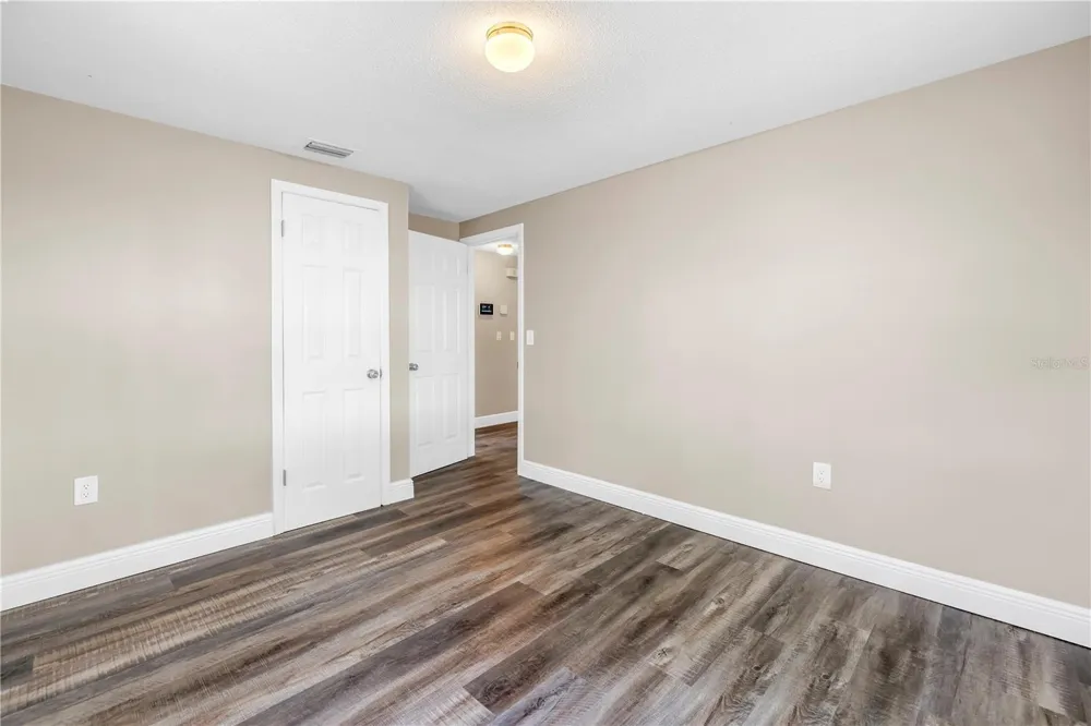 518 62ND AVENUE NE St Petersburg, FL 33702