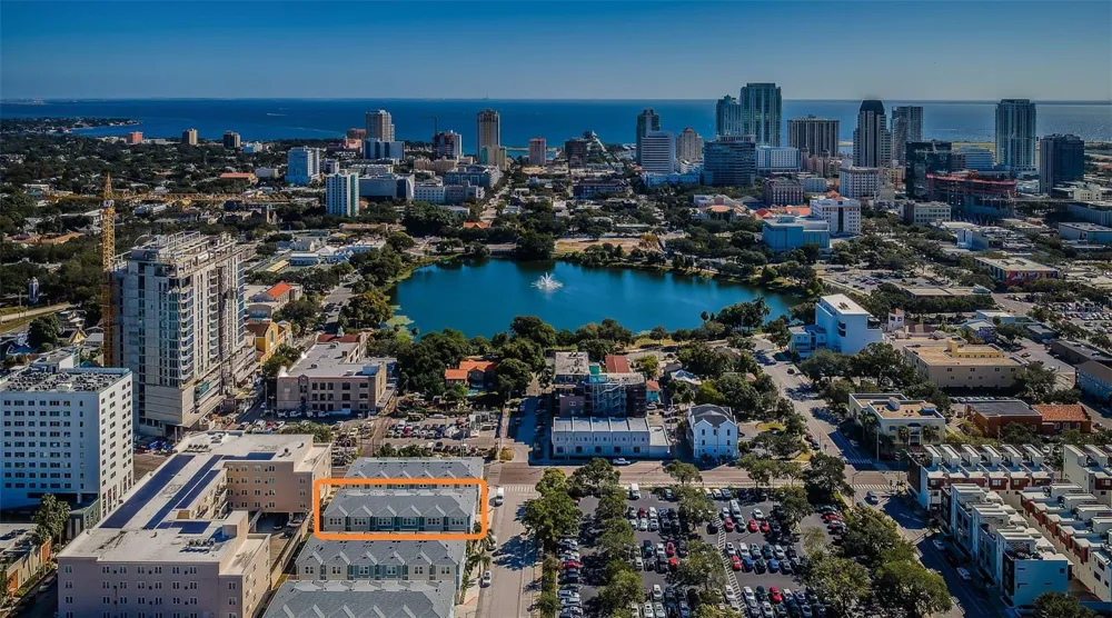 815 BURLINGTON AVENUE St Petersburg, FL 33701