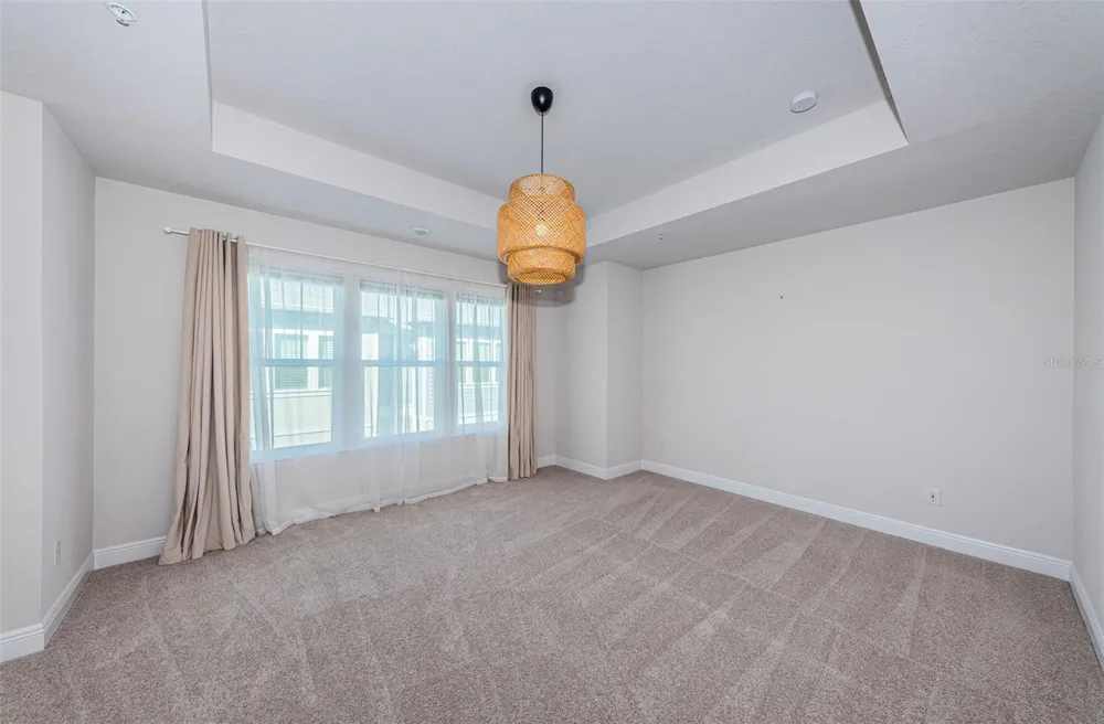 815 BURLINGTON AVENUE St Petersburg, FL 33701