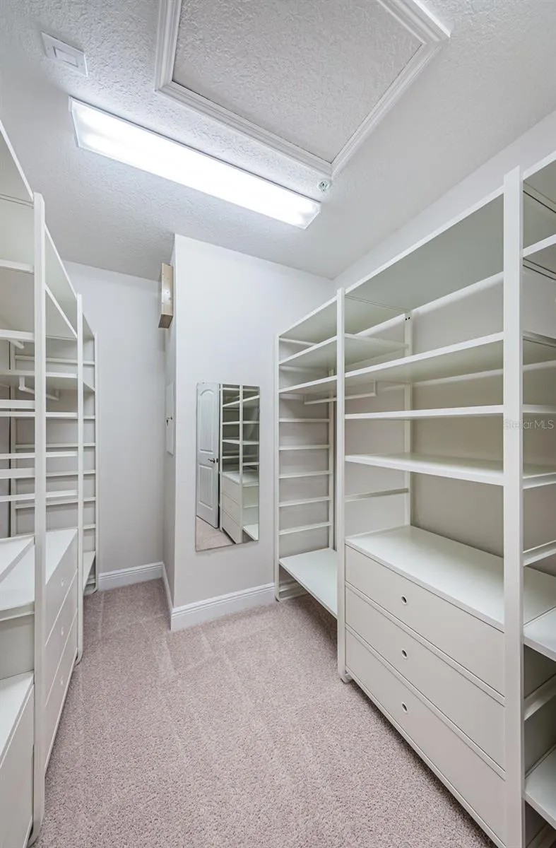 815 BURLINGTON AVENUE St Petersburg, FL 33701