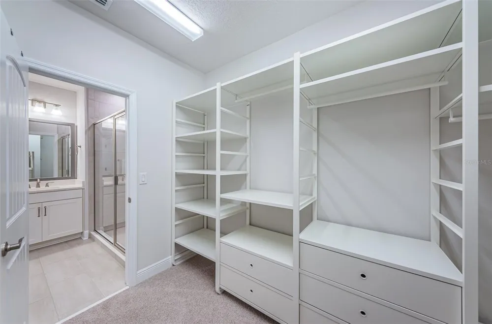 815 BURLINGTON AVENUE St Petersburg, FL 33701