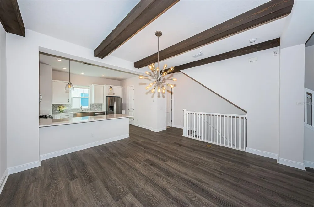 815 BURLINGTON AVENUE St Petersburg, FL 33701