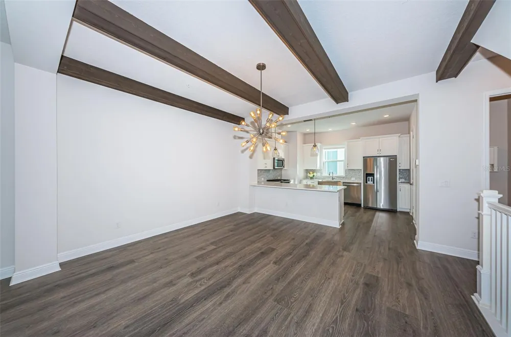 815 BURLINGTON AVENUE St Petersburg, FL 33701