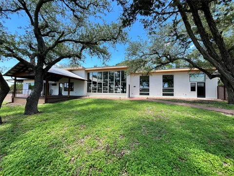 307 Mesa Drive