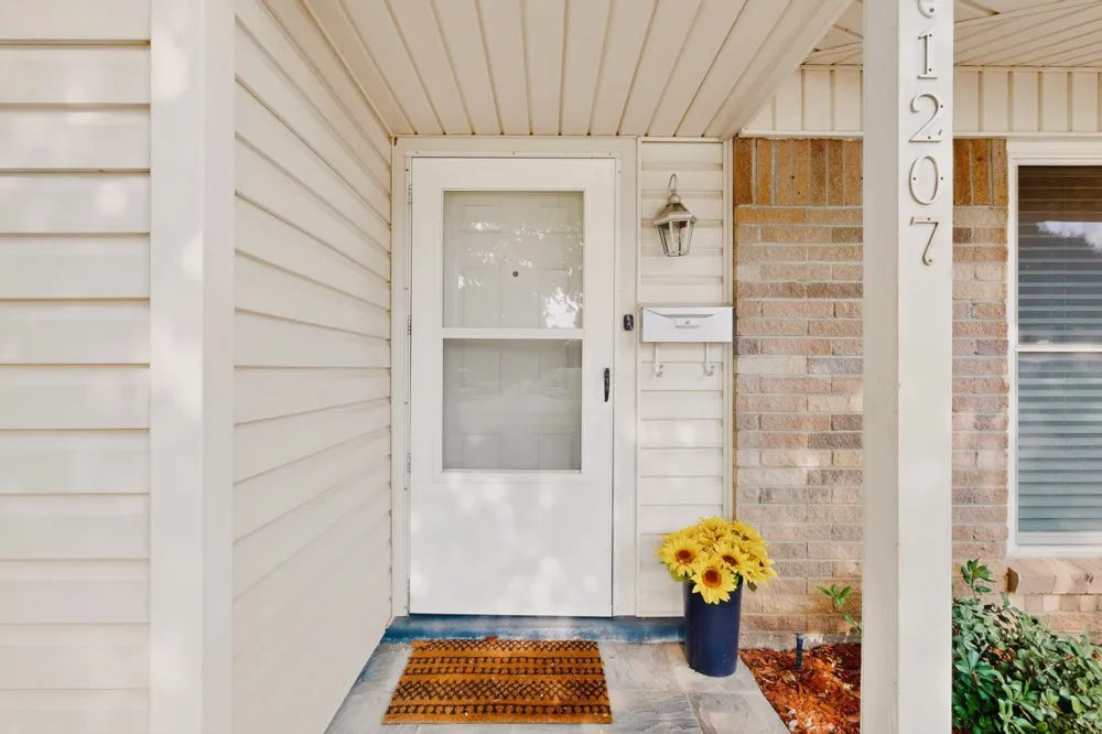 1207 Aransas Drive Euless, TX 76039