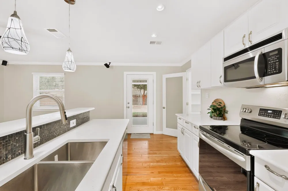 1207 Aransas Drive Euless, TX 76039