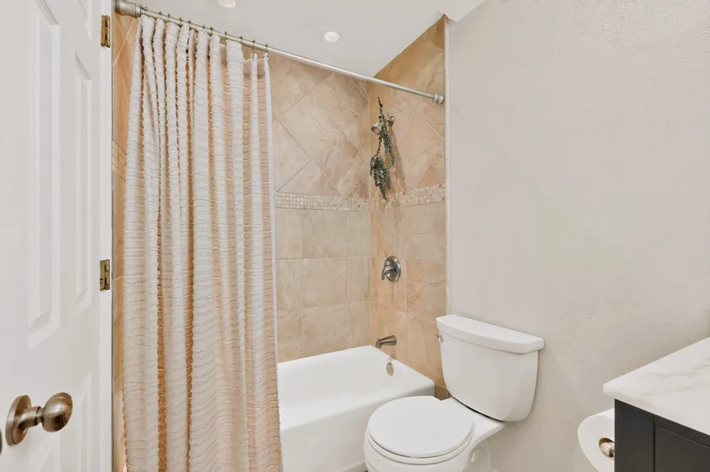 1207 Aransas Drive Euless, TX 76039