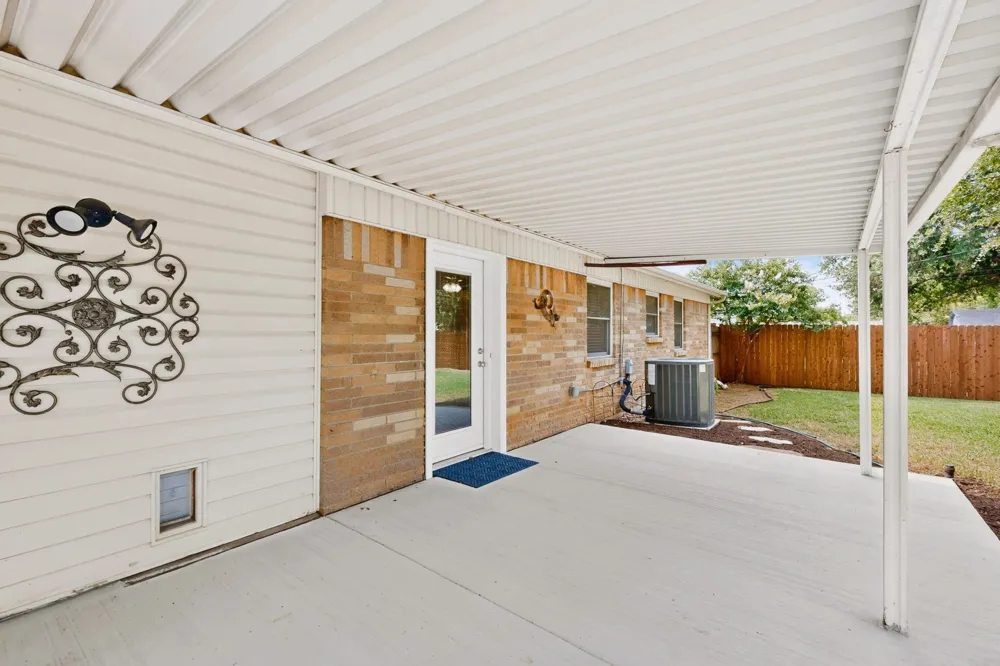 1207 Aransas Drive Euless, TX 76039