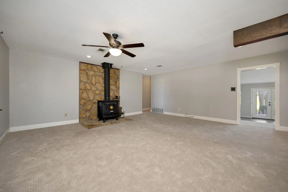 2561 County Road 248 Valley View, TX 76272
