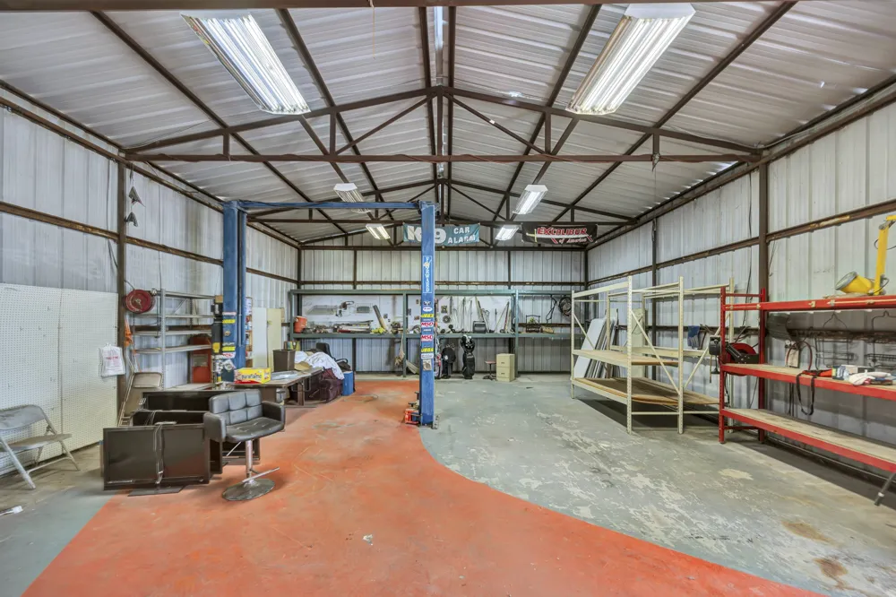 2561 County Road 248 Valley View, TX 76272