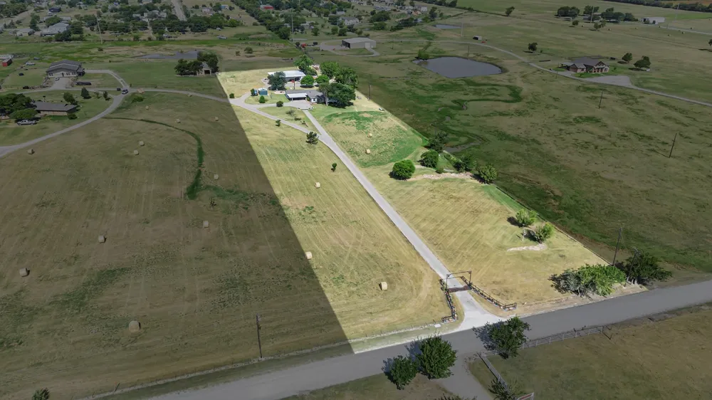 2561 County Road 248 Valley View, TX 76272