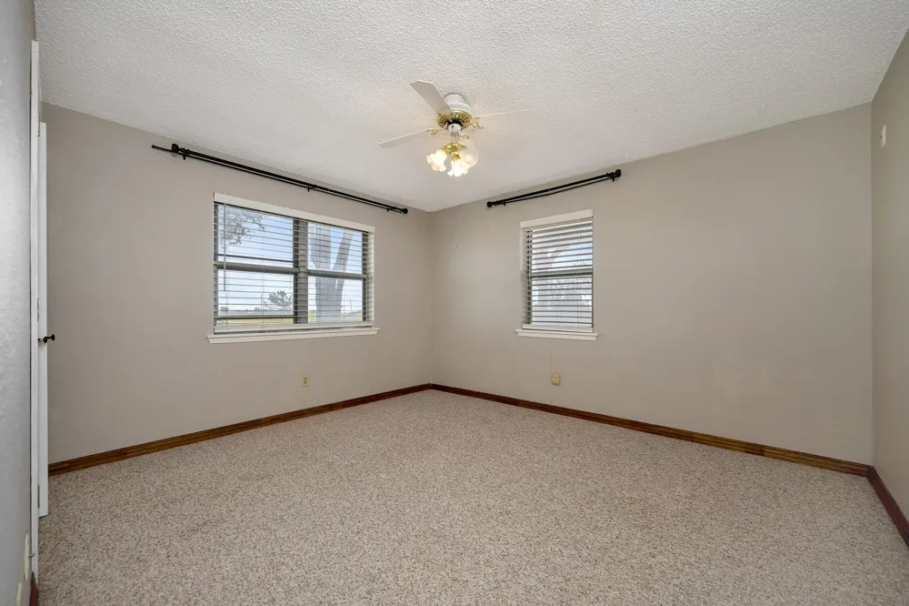 2561 County Road 248 Valley View, TX 76272