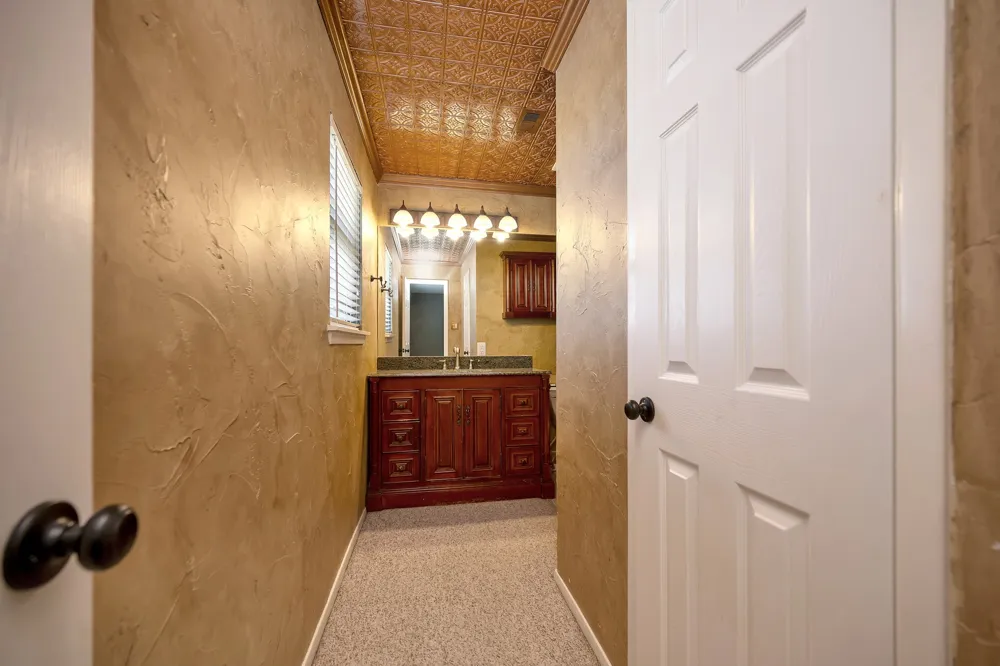 2561 County Road 248 Valley View, TX 76272