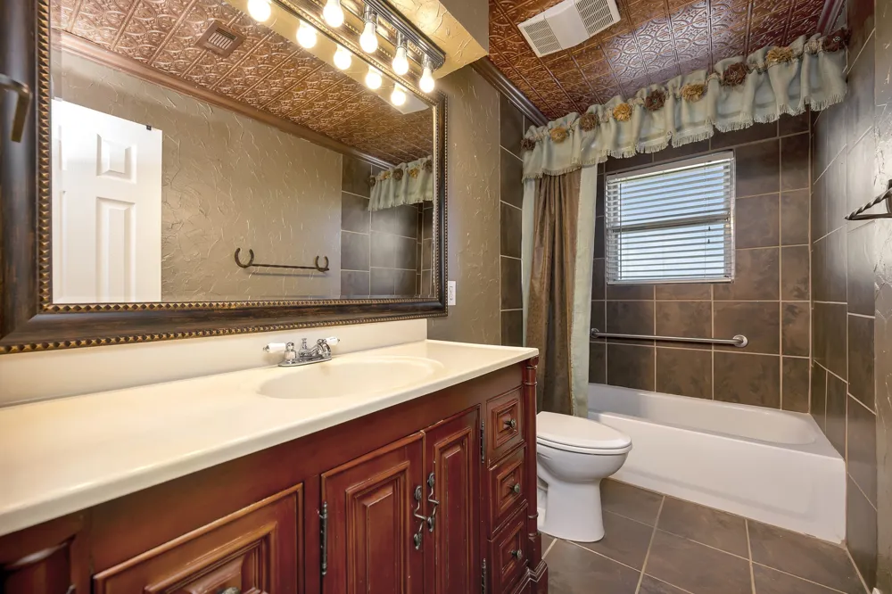 2561 County Road 248 Valley View, TX 76272