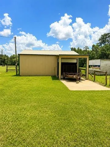 7565 Silver Star Road Sour Lake, TX 77659
