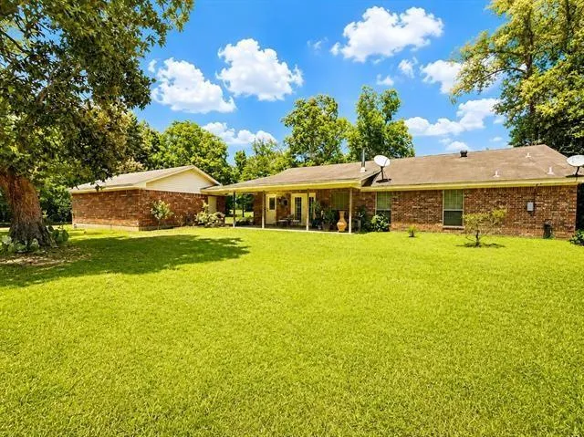 7565 Silver Star Road Sour Lake, TX 77659