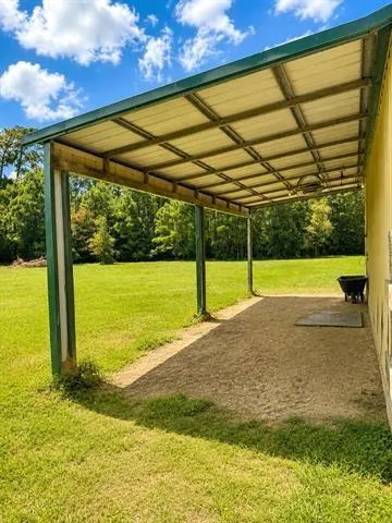 7565 Silver Star Road Sour Lake, TX 77659