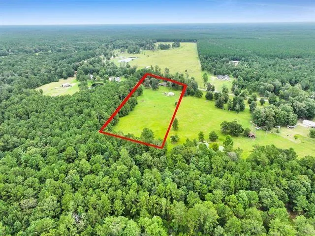7565 Silver Star Road Sour Lake, TX 77659