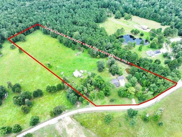 7565 Silver Star Road Sour Lake, TX 77659