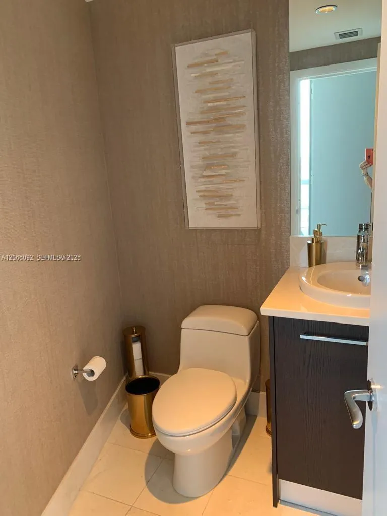 17121 Collins Ave #3808 Sunny Isles Beach, FL 33160