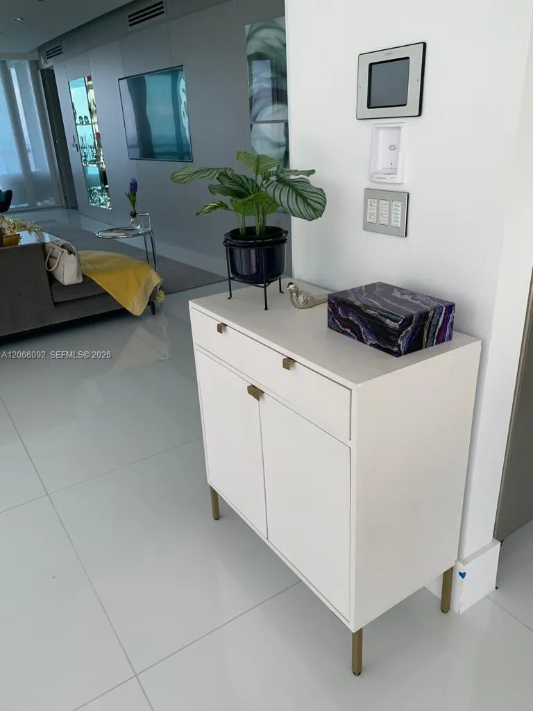 17121 Collins Ave #3808 Sunny Isles Beach, FL 33160